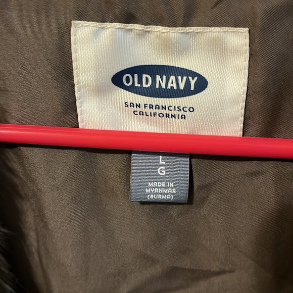 Old Navy Faux fur vest - Picture 3 of 4